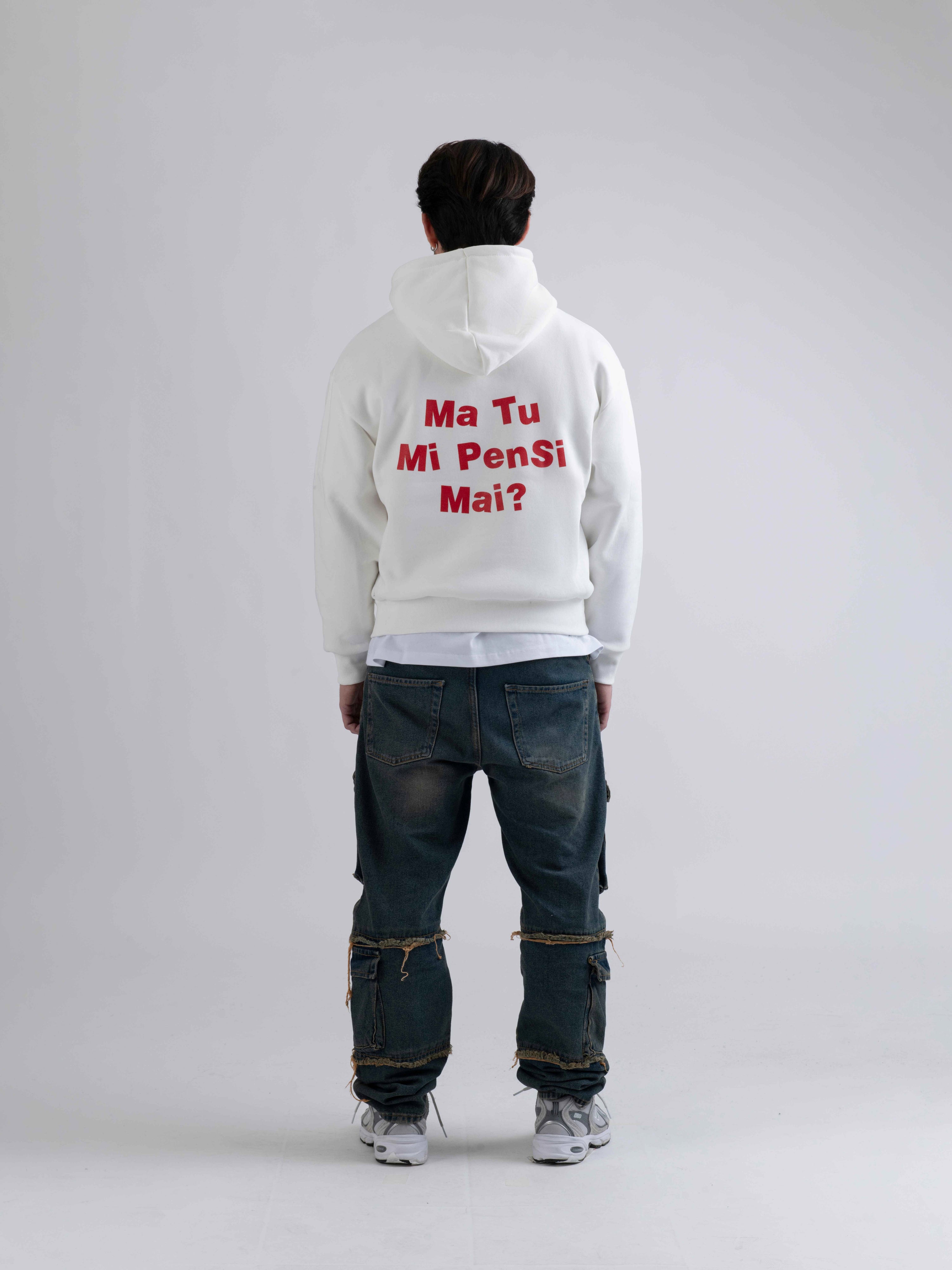 HOODIE MA TU MI PENSI MAI BIANCA