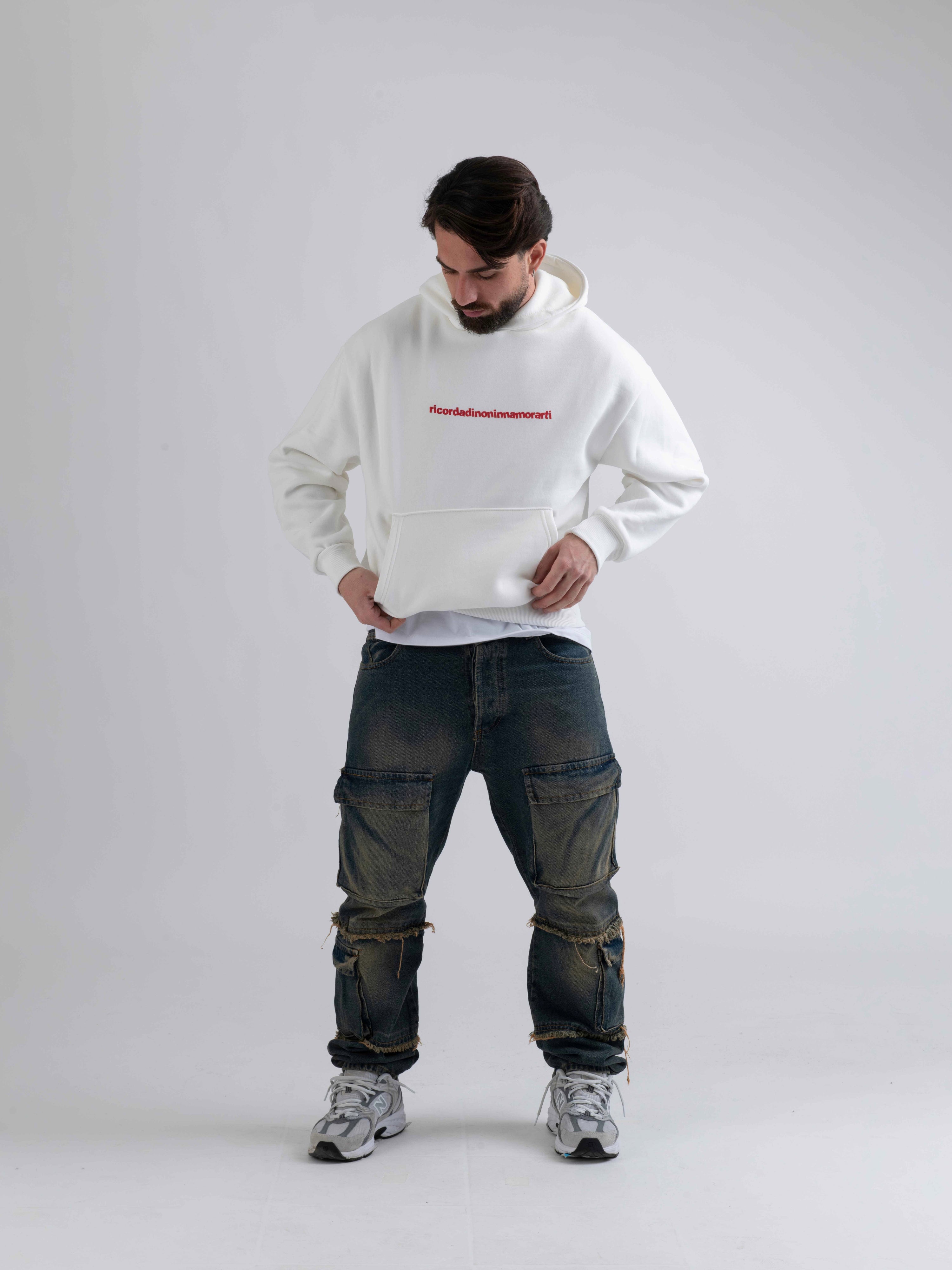 HOODIE MA TU MI PENSI MAI BIANCA
