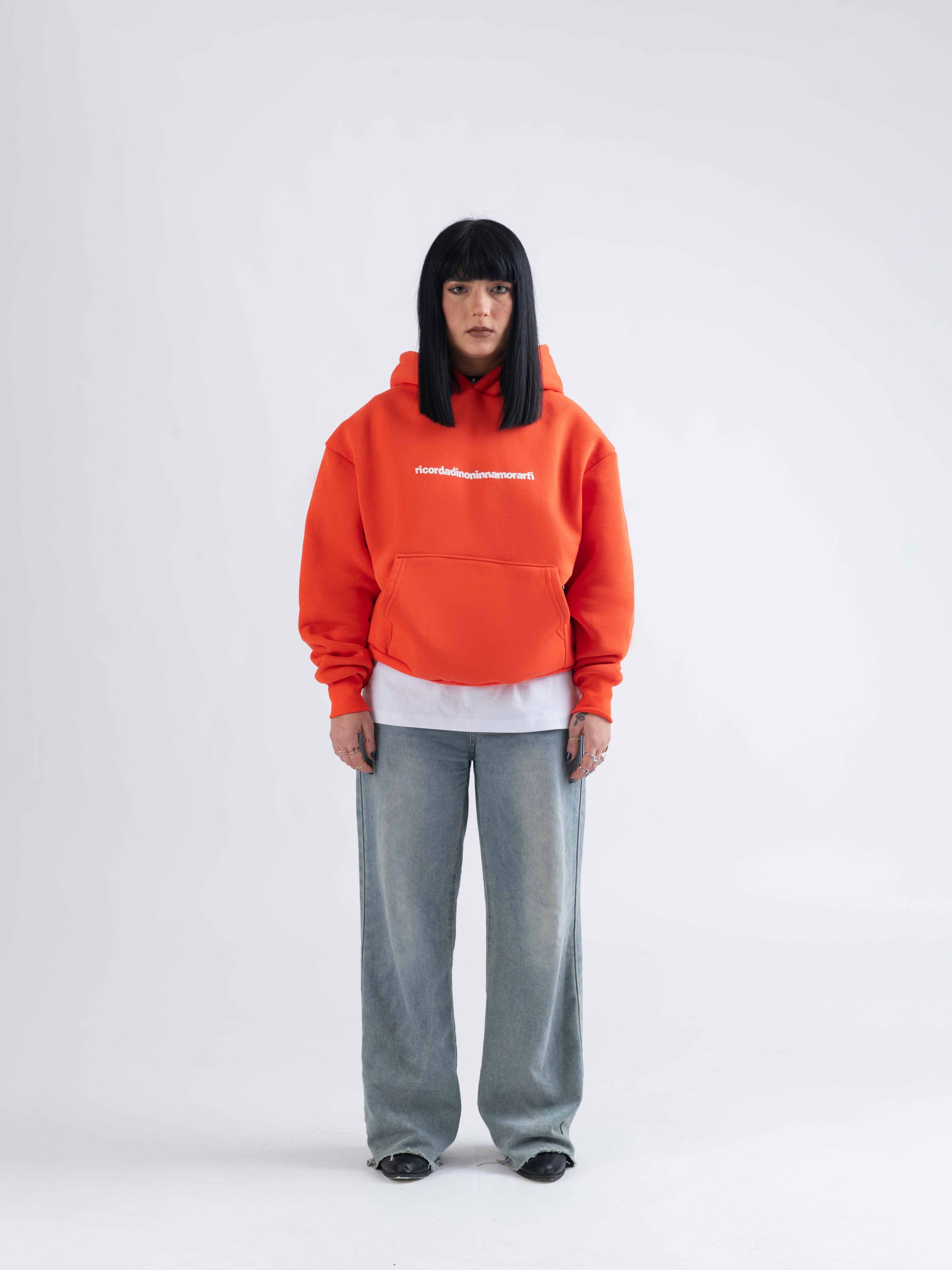 HOODIE MA TU MI PENSI MAI ARANCIONE