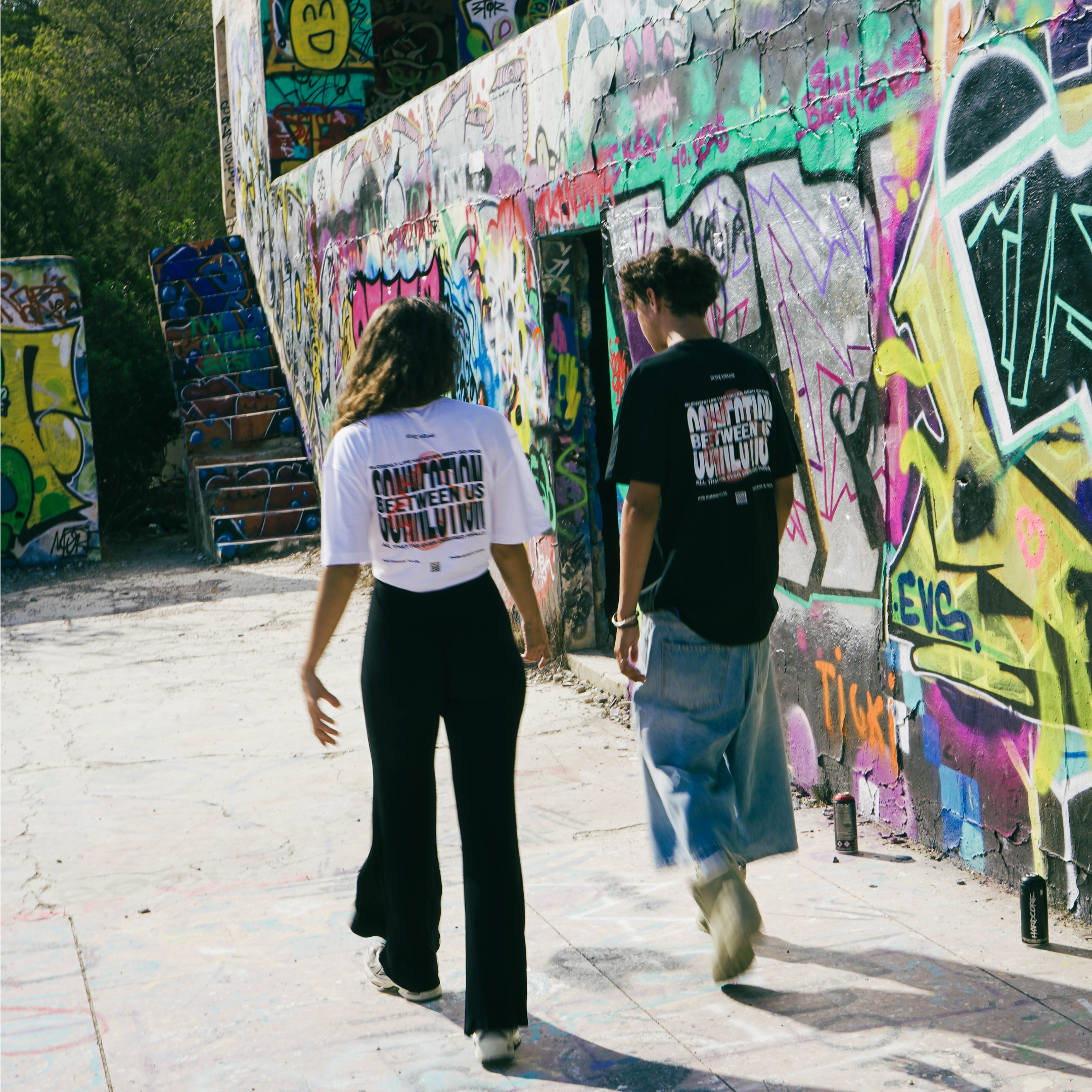 T-SHIRT NEVER ENOUGH CONNECTION BEETWEEN US